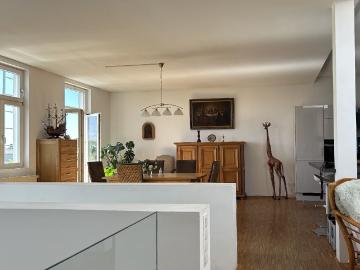Helle Maisonettewohnung mit 3 Balkonen und traumhaftem Blick über den Dächern von Schwerin