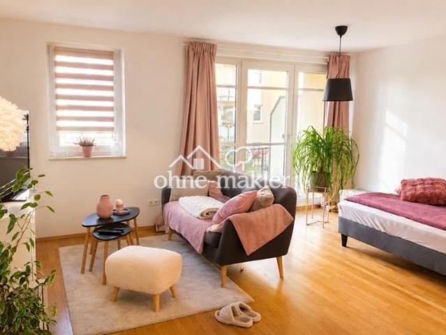 Helle möblierte Wohlfühloase mit Balkon und Blick ins Grüne