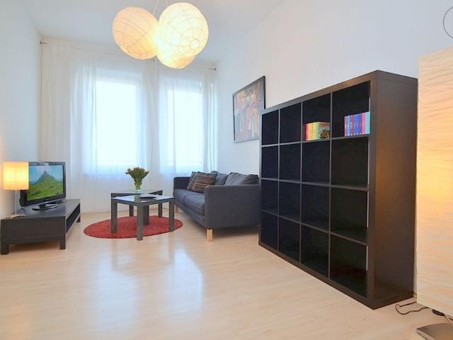 Helle, modern möblierte 3 Zimmer Wohnung mit WLAN, in Nürnberg nahe Innenstadt