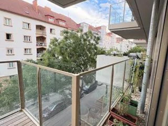Helle, moderne Neubauwohnung im 9. Bezirk Balkon, Dachterrasse, Gym