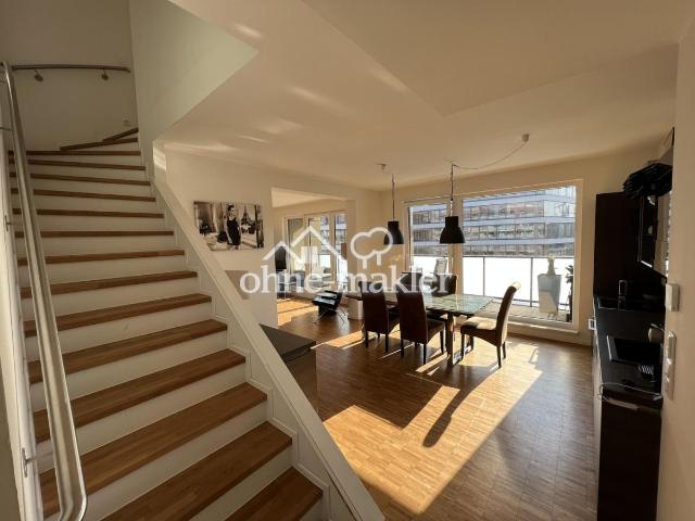 Helle, moderne City Maisonette Wohnung am Kanal