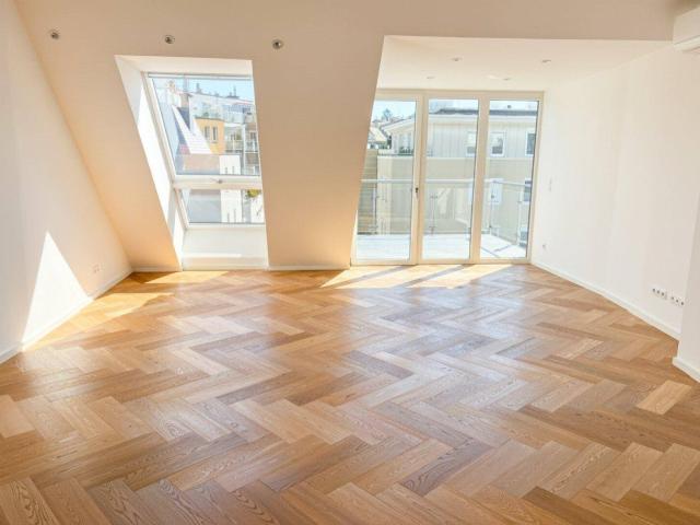 Helle, moderne Dachgeschoßwohnung in beliebter Wohngegend!