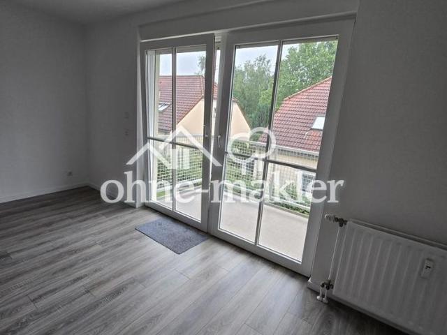 Helle Moderne 1 Zimmer Wohnung mit Einbauküche und Balkon in Motzen