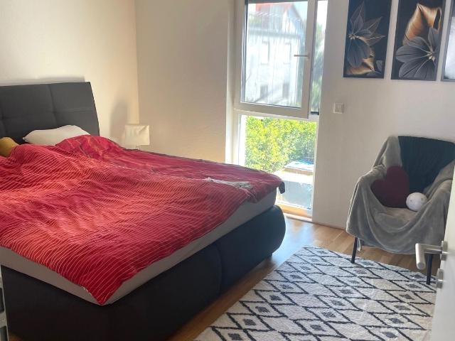 Helle, moderne 2 ZKB Wohnung mit Balkon, Aufzug & Außenstellplatz in Lorsch