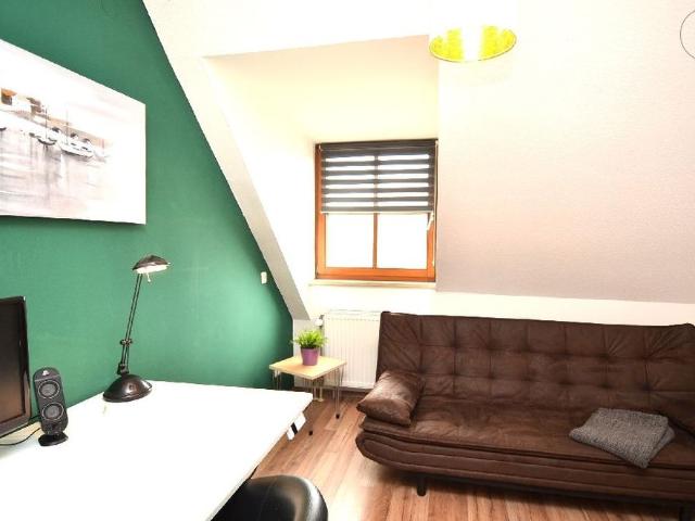 Helle, moderne 3 Zimmer Maisonettewohnung in Nähe Universitätsklinikum