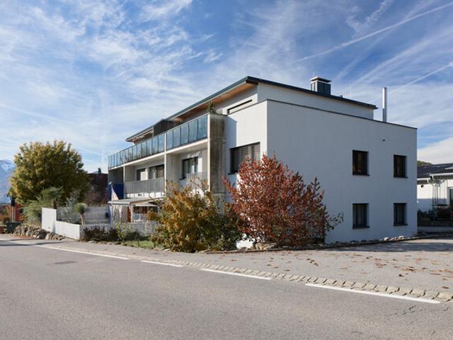 Helle, moderne 3 Zimmerwohnung mit Balkon & TG Platz