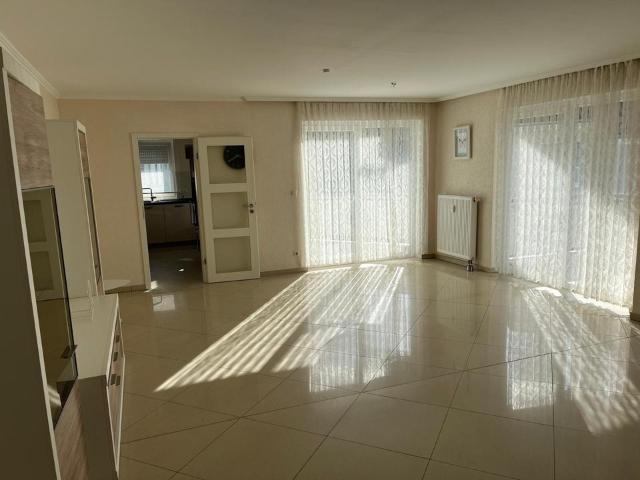 Helle & moderne 5 Zimmer Wohnung in Bestlage von Rüsselsheim