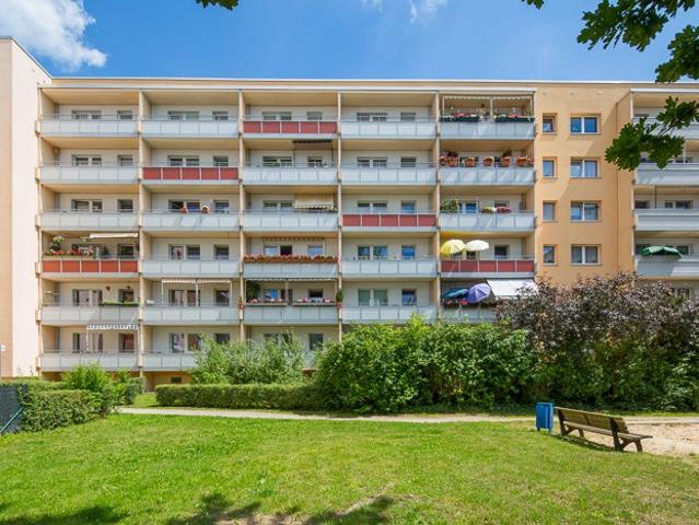 Helle modernisierte Familienwohnung mit großem Balkon