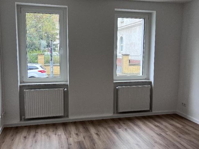 Helle, modernisierte 2 Raumwohnung mit Balkon und Gartenzugang in Leipzig Paunsdorf