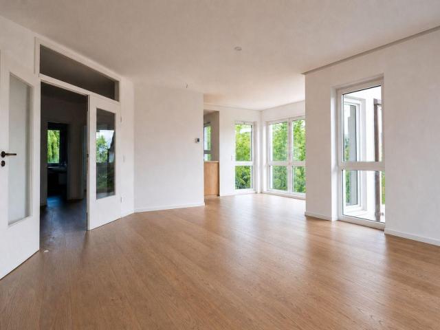 Helle, modernisierte 3 Zimmer Wohnung mit großem Balkon im grünen Berlin Heiligensee