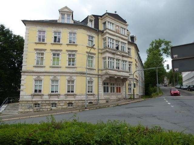 Helle, neu renovierte 3 Raum Wohnung in zentraler Lage!