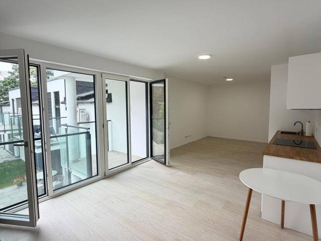 Helle Neubauwohnung mit Balkon in Top Lage des 13. Bezirks