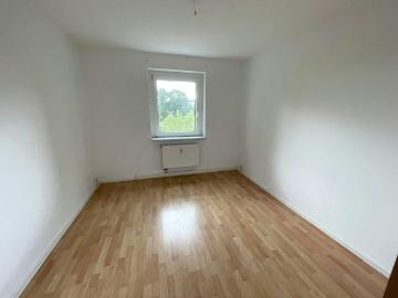 Helle Neubauwohnung in ruhiger, grüner Lage – Einbauküche möglich