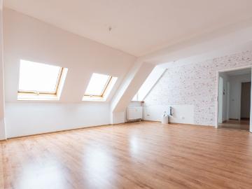 Helle niedliche 2 Zimmer Wohnung