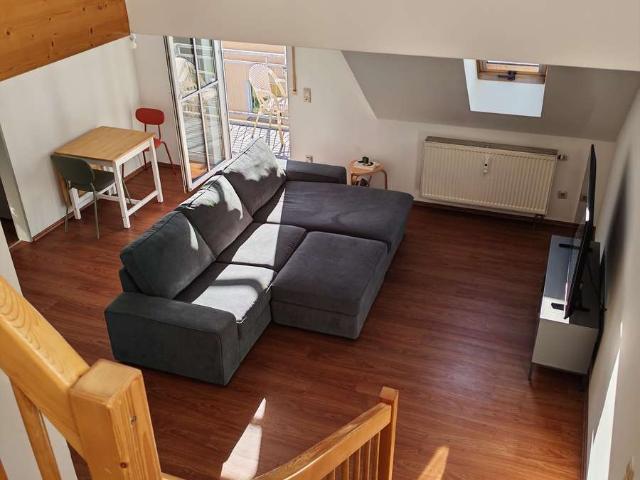 Helle offene Maisonette Wohnung im Westen mit Balkon und Tiefgaragenstellplatz