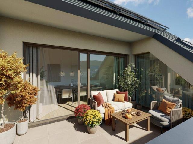Helle Penthousewohnung mit Terrasse