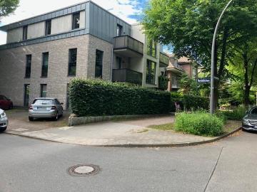 Helle Penthousewohnung mit großer Dachterrasse in zentraler Lage von Volksdorf