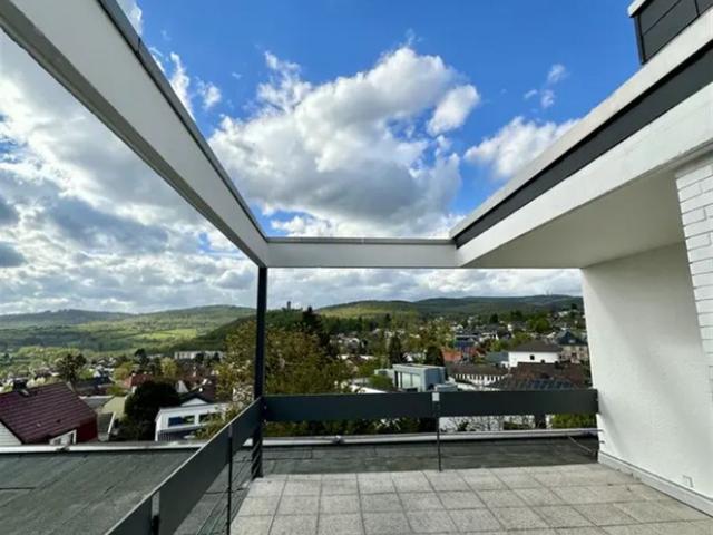 Helle Penthousewohnung mit grandiosem Weitblick & Privater Atmosphäre