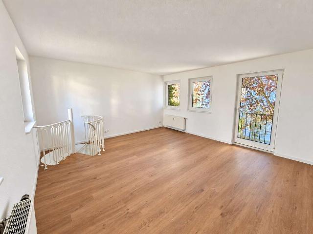 Helle renovierte Maisonette Remise Wohnung in der Linkelstr. 35