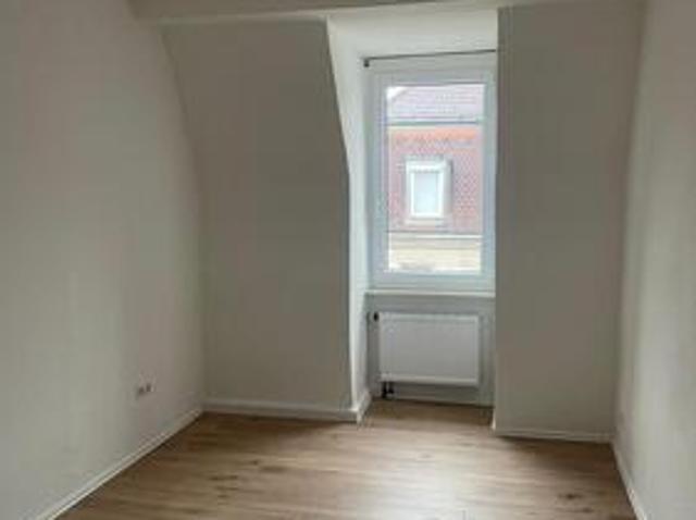 Helle renovierte 2,5 Zi Wohnung. in St. Leonhard