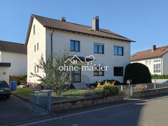 Helle, renovierte 4 Zimmer Wohnung 1.OG mit Küche und Süd Balkon in ruhiger Lage in Kleinostheim