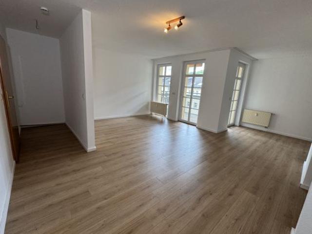 Helle & ruhige 1 Zimmer Whg. mit Aufzug und Balkon W 46