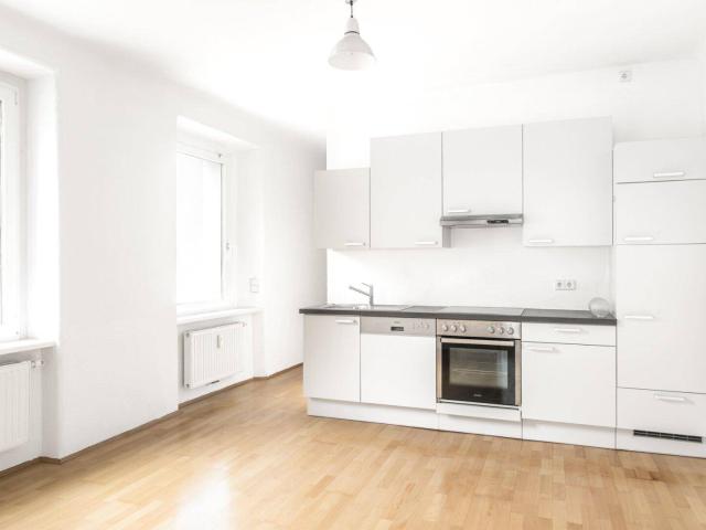 Helle, ruhige 2 Zimmer Wohnung in zentraler Stadtlage