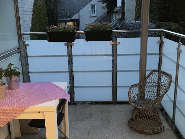 Helle ruhige 2 Zimmer Wohnung mit Balkon in TOP Lage!