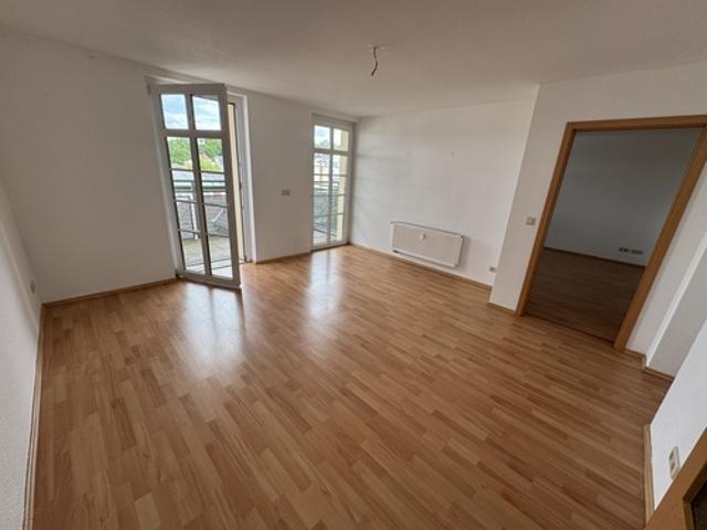 Helle & ruhige 2 Zimmer Whg. mit Aufzug und Balkon W 31