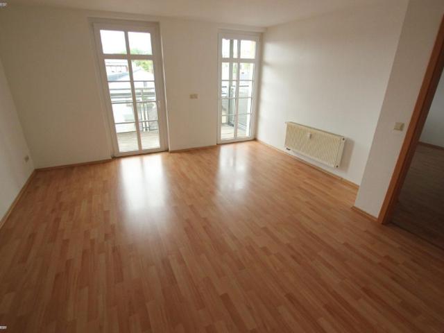 Helle & ruhige 2 Zimmer Whg barrierefrei, mit Balkon & Aufzug!