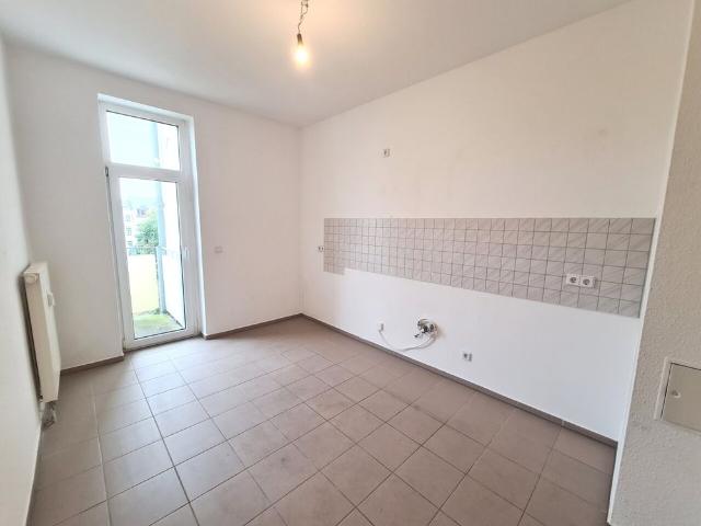 Helle ruhige 2 Raum Wohnung mit Balkon in einem kernsanierten Gründerzeithaus
