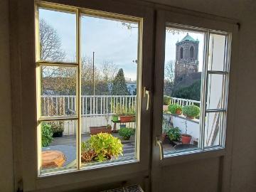 Helle, ruhige 4,5 Zimmer Maisonette Wohnung mit Dachterrasse