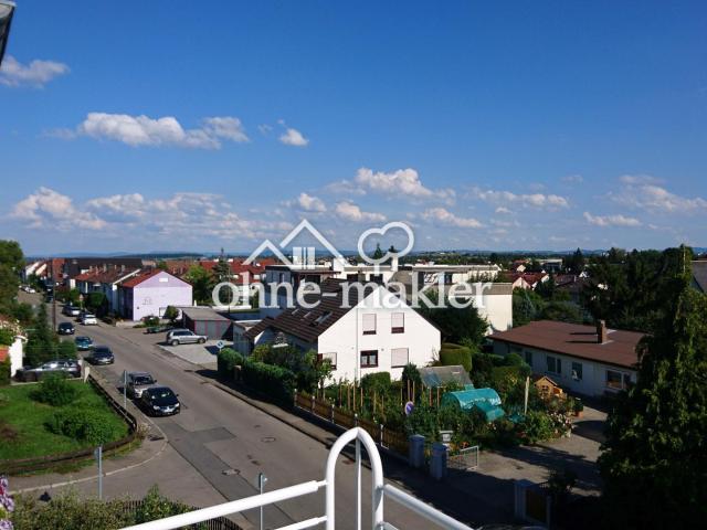 Helle schicke 2 Zimmer oberste Wohnung mit EBK u. tollem Bad in Filderstadt Bernhausen
