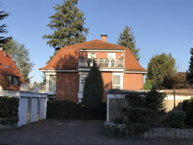 Helle schöne 2 Zimmer Wohnung mit SW Balkon und Blick ins Grüne in Kirchrode