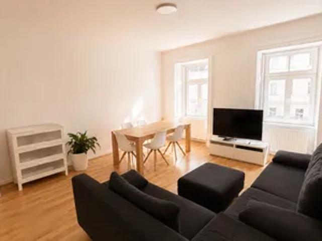 Helle, sanierte 94 m² Wohnung beim Augarten