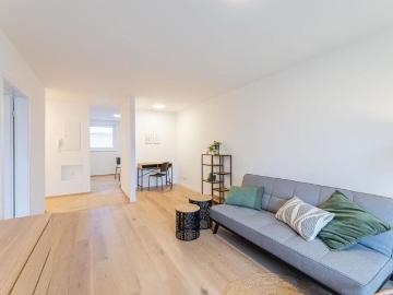 Helle sanierte 2 Zimmerwohnung