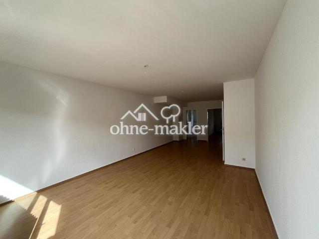 Helle sanierte Wohnung mit überdachtem Balkon