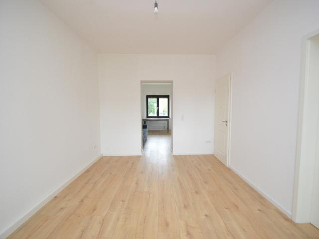Helle, sehr zentral gelegene 3 Zimmerwohnung mit Garage!