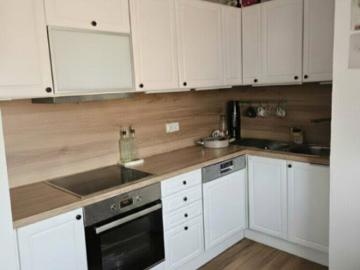 Helle, sonnige Wohnung mit Lift und Garage in zentraler Lage!