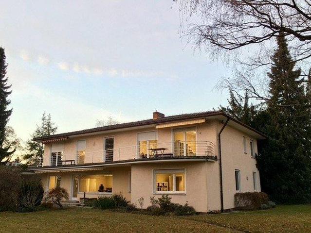 Helle sonnige 2Zi. Wohnung mit Südbalkon teilmöbliert in Obermenz