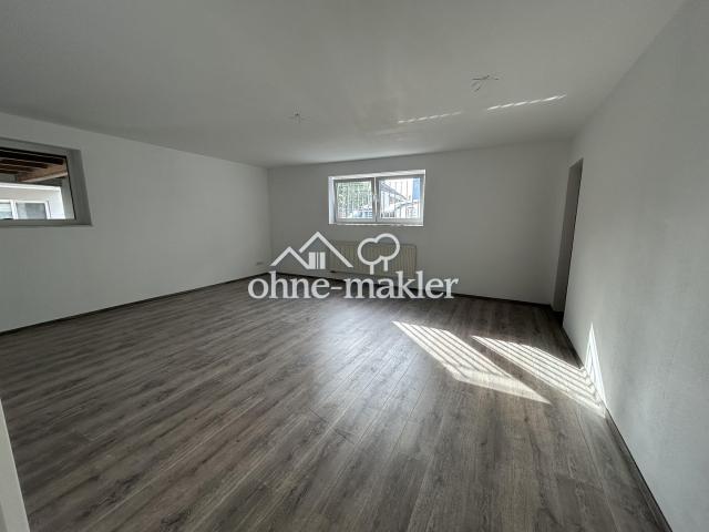 Helle Souterrainwohnung mit EBK & Stellplatz