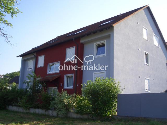 Helle/Ruhige/Sonnige 3 Zimmer Dach Wohnung mit schöner Einbauküche in Leinach