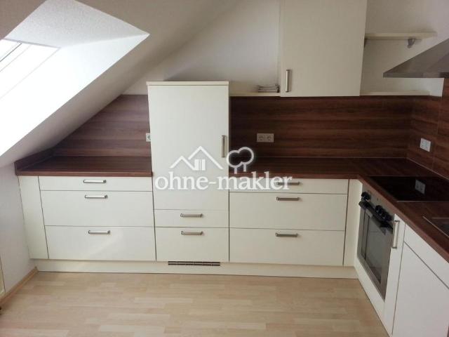 Helle/Ruhige/Sonnige 3 Zimmer Dach Wohnung mit schöner Einbauküche in Leinach