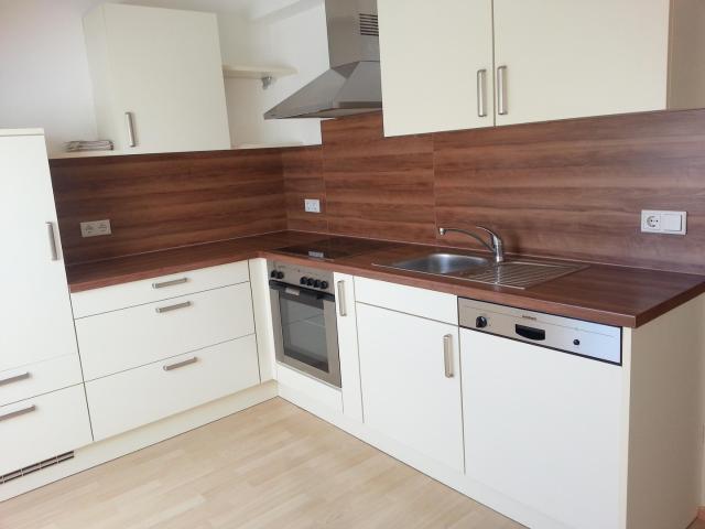 Helle/Ruhige/Sonnige 3 Zimmer Dach Wohnung mit schöner Einbauküche in Leinach