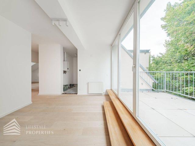 Helle 3 Zimmer Wohnung mit Terrasse, Nähe Kutschkermarkt