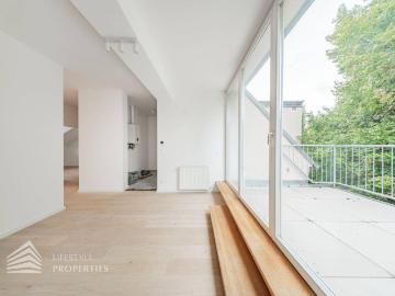 Helle 3 Zimmer Wohnung mit Terrasse, Nähe Kutschkermarkt