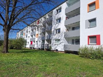 Heller 1 Zimmer Wohnraum mit kleinem Balkon in Garbsen Hannoversche Straße