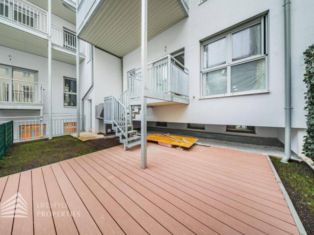 Heller 4 Zimmer Erstbezug mit Terrasse, Nähe Kutschkermarkt