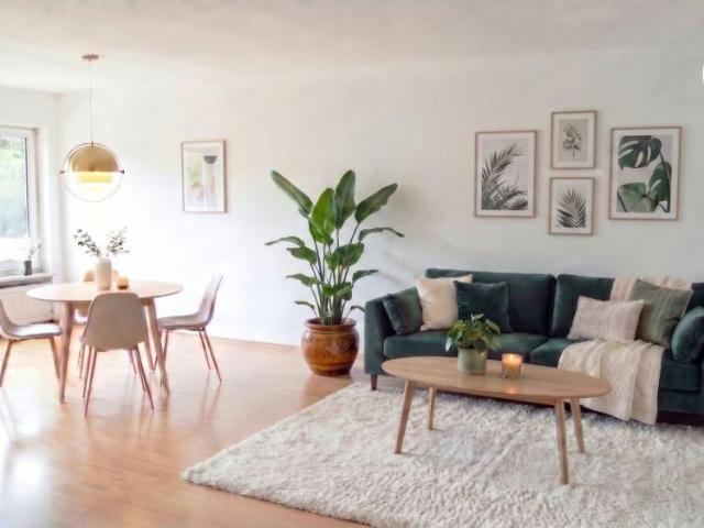 Heller Wohnkomfort in Bad Soden: 3 Zimmer Wohnung mit Balkon, modernen Bädern und Tiefgarage