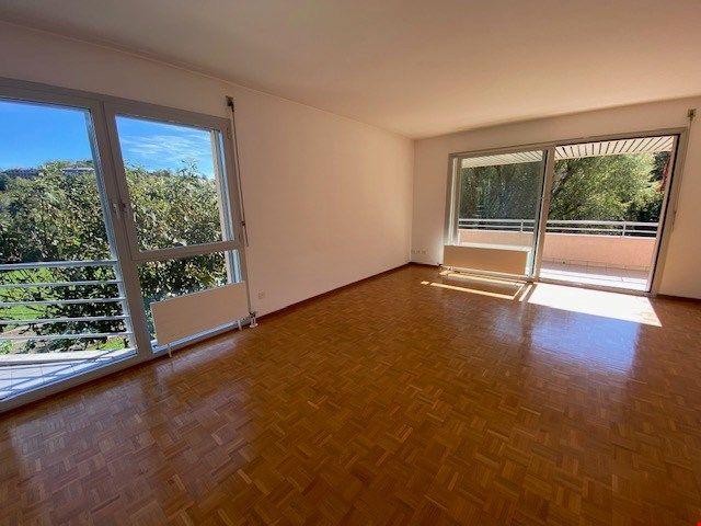 Helles 3.5 Zimmer Wohnung in grüner Zone in Vacallo, 2. Stock